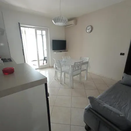 Casa Rosso Corallo Holiday home *